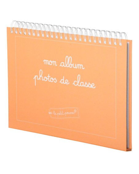 Le coffret souvenirs bébé contient : l'album photos de classe