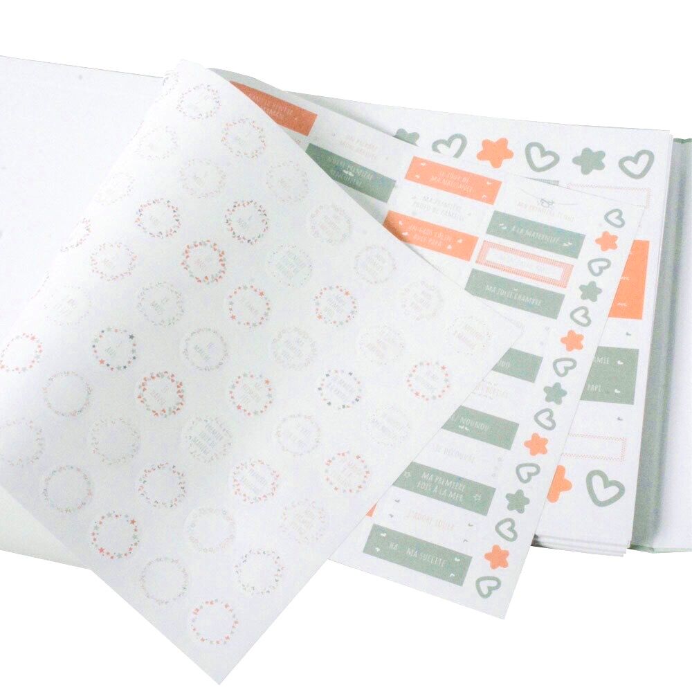 album bébé personnalisable stickers