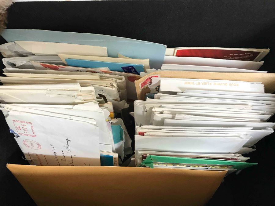 rangement souvenirs papier lettres