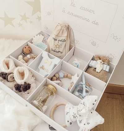 offrir une boite à souvenirs en cadeau de Noël pour un bébé 18 mois