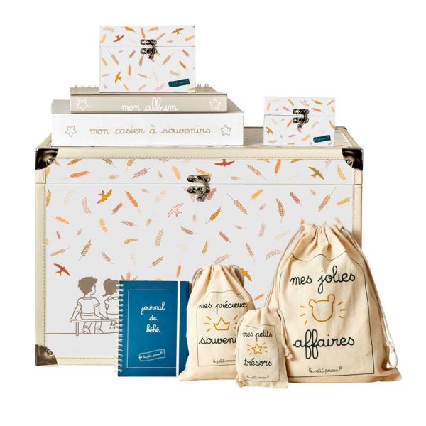 cadeau groupé pour la jeune maman : son trousseau à souvenirs de bébé