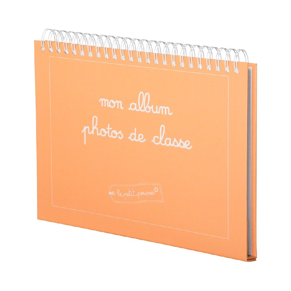 https://lepetitpousse.fr/fr/albums-photos/6242-album-photos-de-classe-peche.html?utm_source=blog&utm_medium=cadeaufille5ans