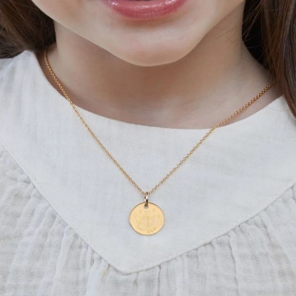cadeau de baptême traditionnel pour enfant