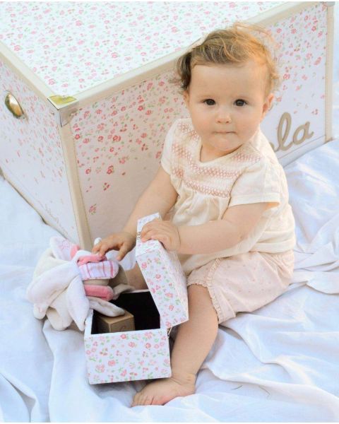 cadeau naissance petite fille malle personnalisée